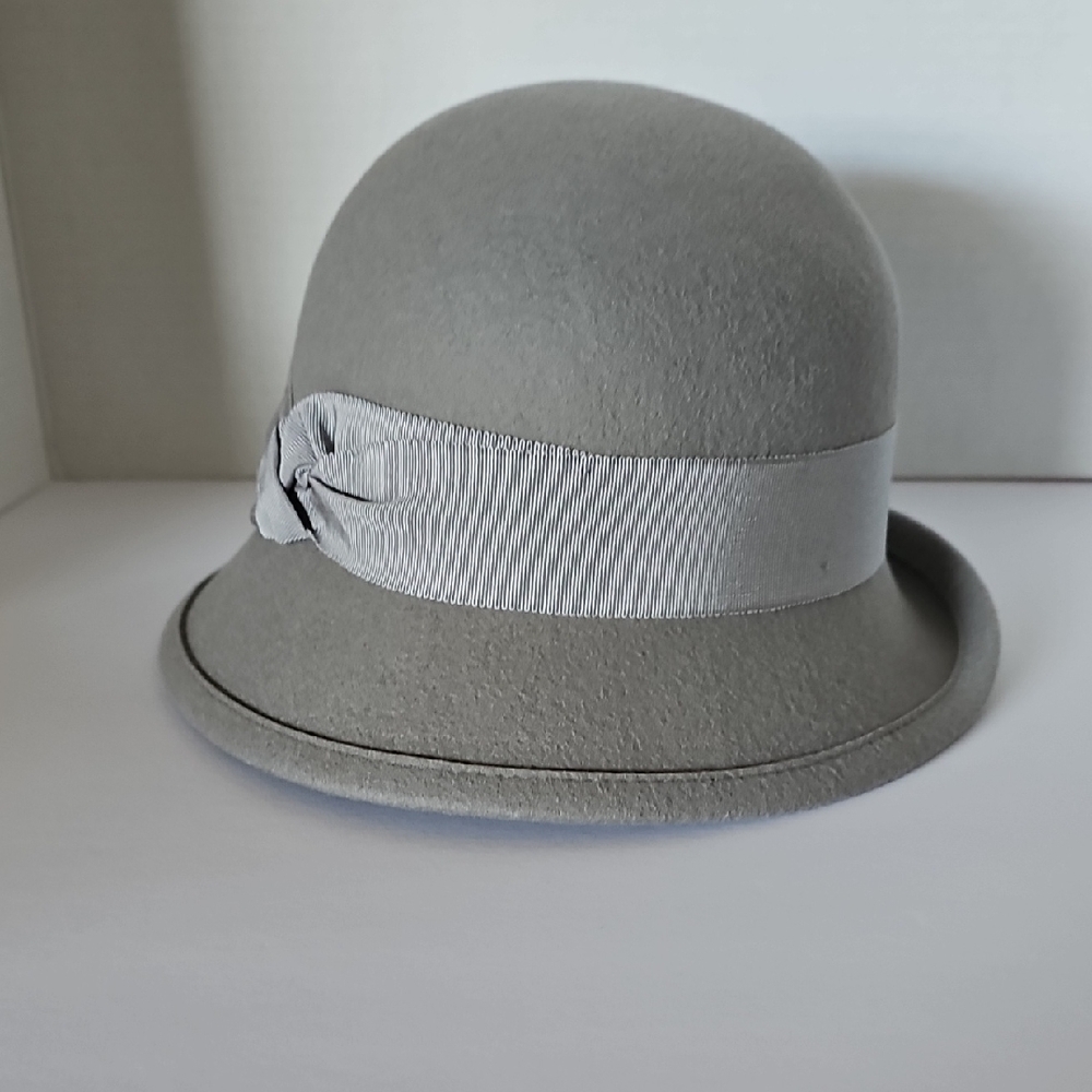 Elegant Gray Cloche Hat with Ribbon